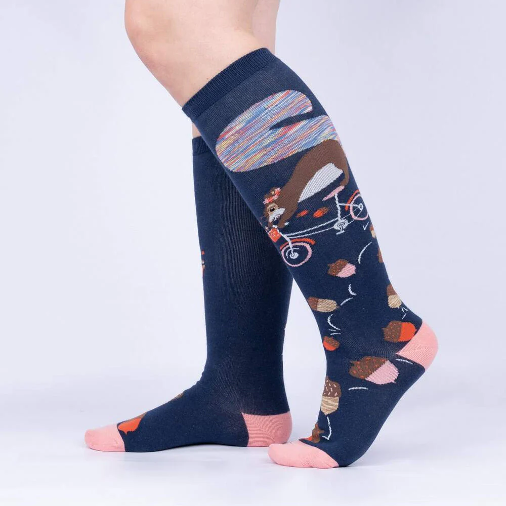 FEELING SQUIRRELLY KNEE HIGH SOCKS
