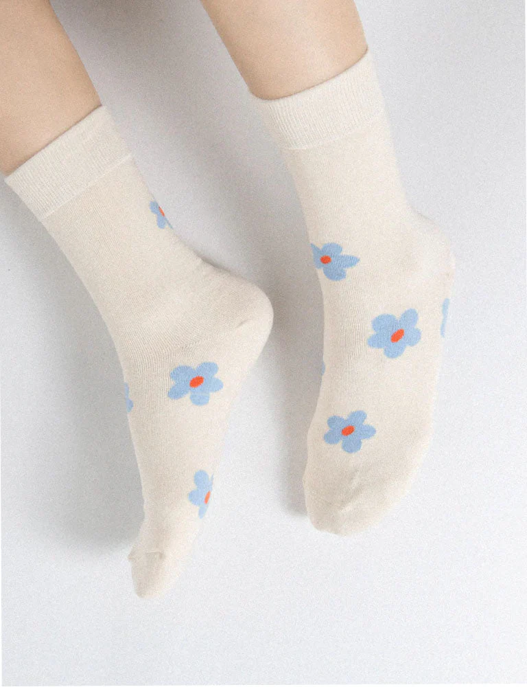 FLOWER CARPET - IVORY SOCKS
