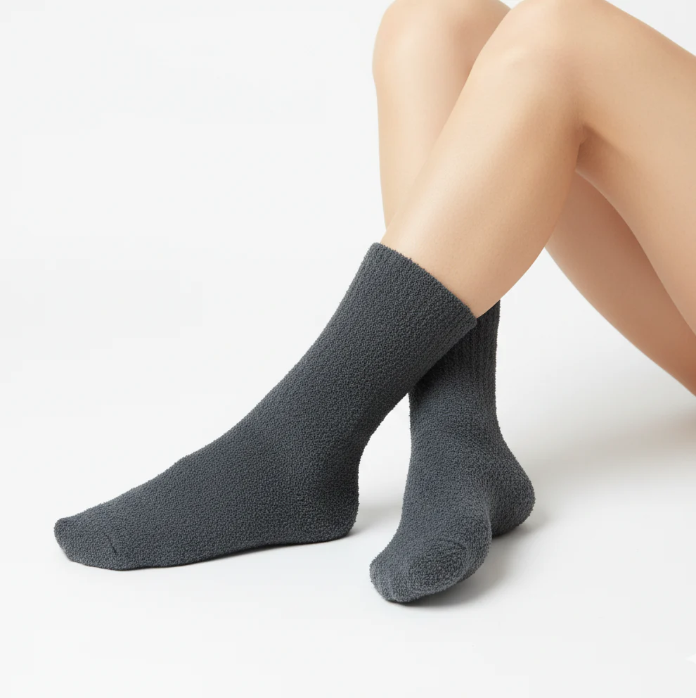 HEATHER CHARCOAL FUZZY CREW SOCKS