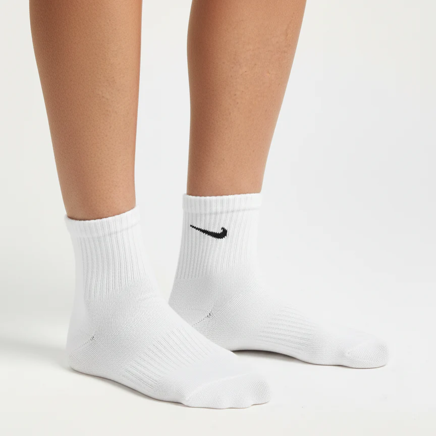 NIKE® EVERYDAY CUSHIONED ANKLE SOCKS