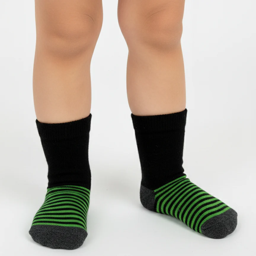 SOCCO RETRO GREEN STRIPED ATHLETIC CREW SOCKS 7-10 yrs