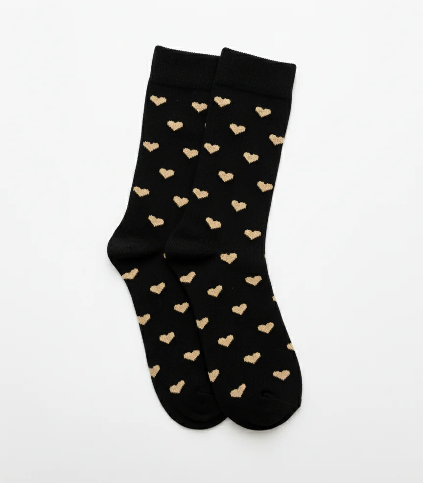 THE DARK ROMANCE GOLD HEARTS
