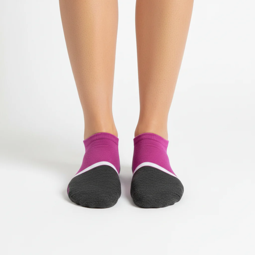 TWO TONE DISNEY ANKLE SOCKS